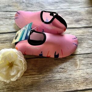 ⭐️NWT PINK WATER SHOES